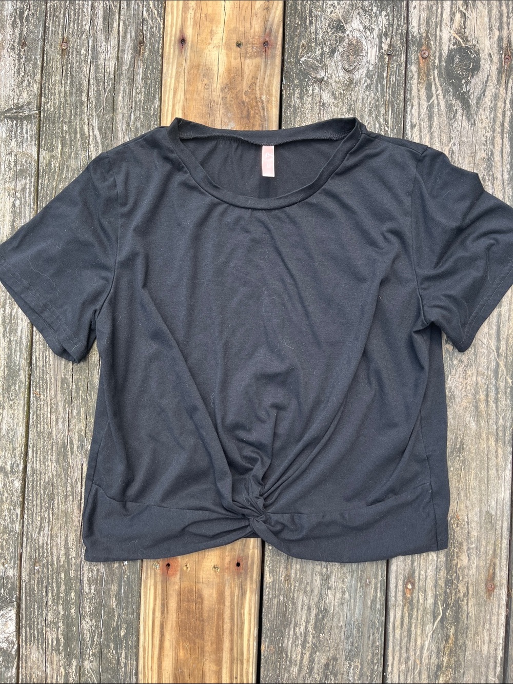 Women’s Black Knotted Hem Crop Top